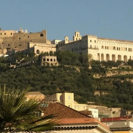 לינה וארוחת בוקר Portanova 3*